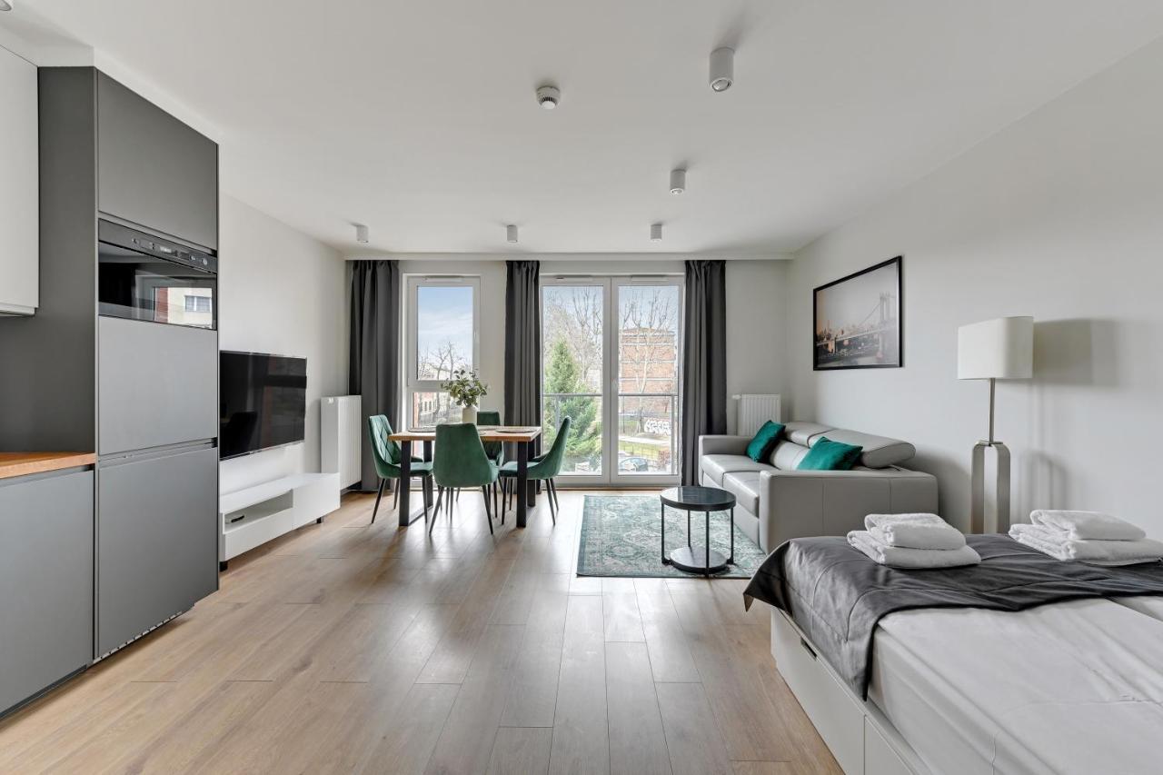 Aura 40 City Center By Downtown Apartments Гданск Екстериор снимка