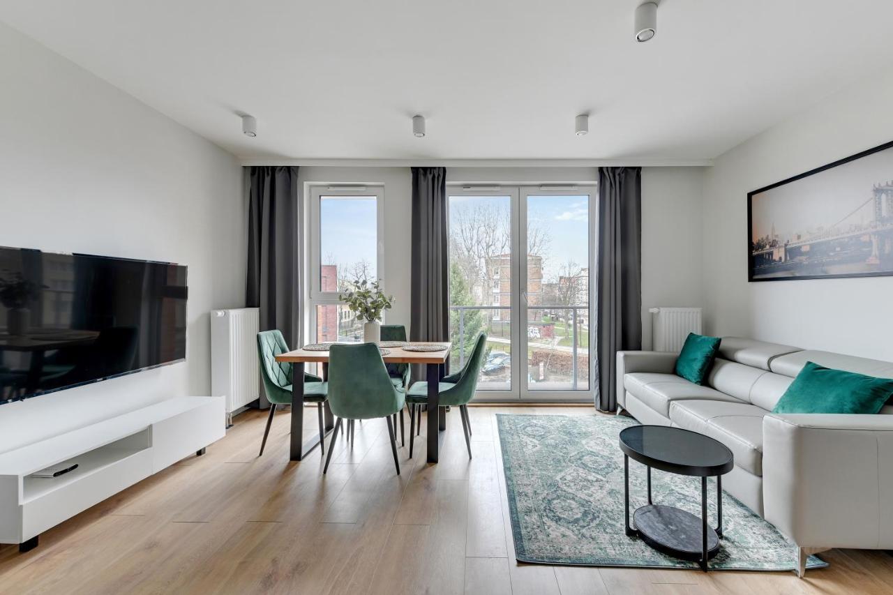 Aura 40 City Center By Downtown Apartments Гданск Екстериор снимка