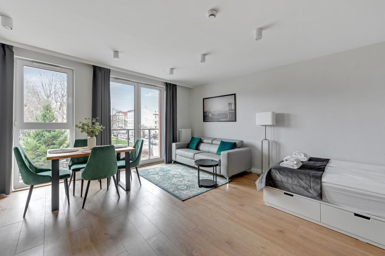 Aura 40 City Center By Downtown Apartments Гданск Екстериор снимка