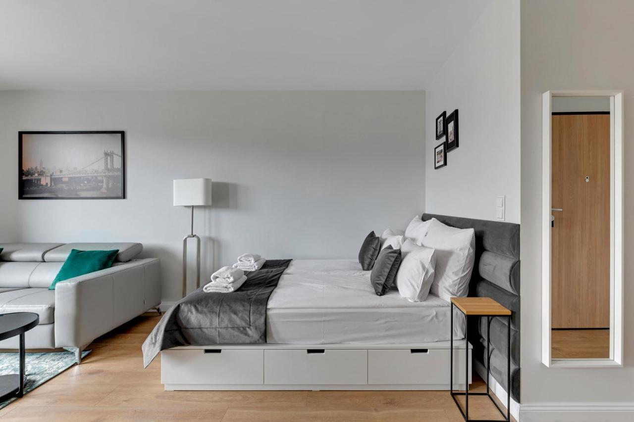 Aura 40 City Center By Downtown Apartments Гданск Екстериор снимка
