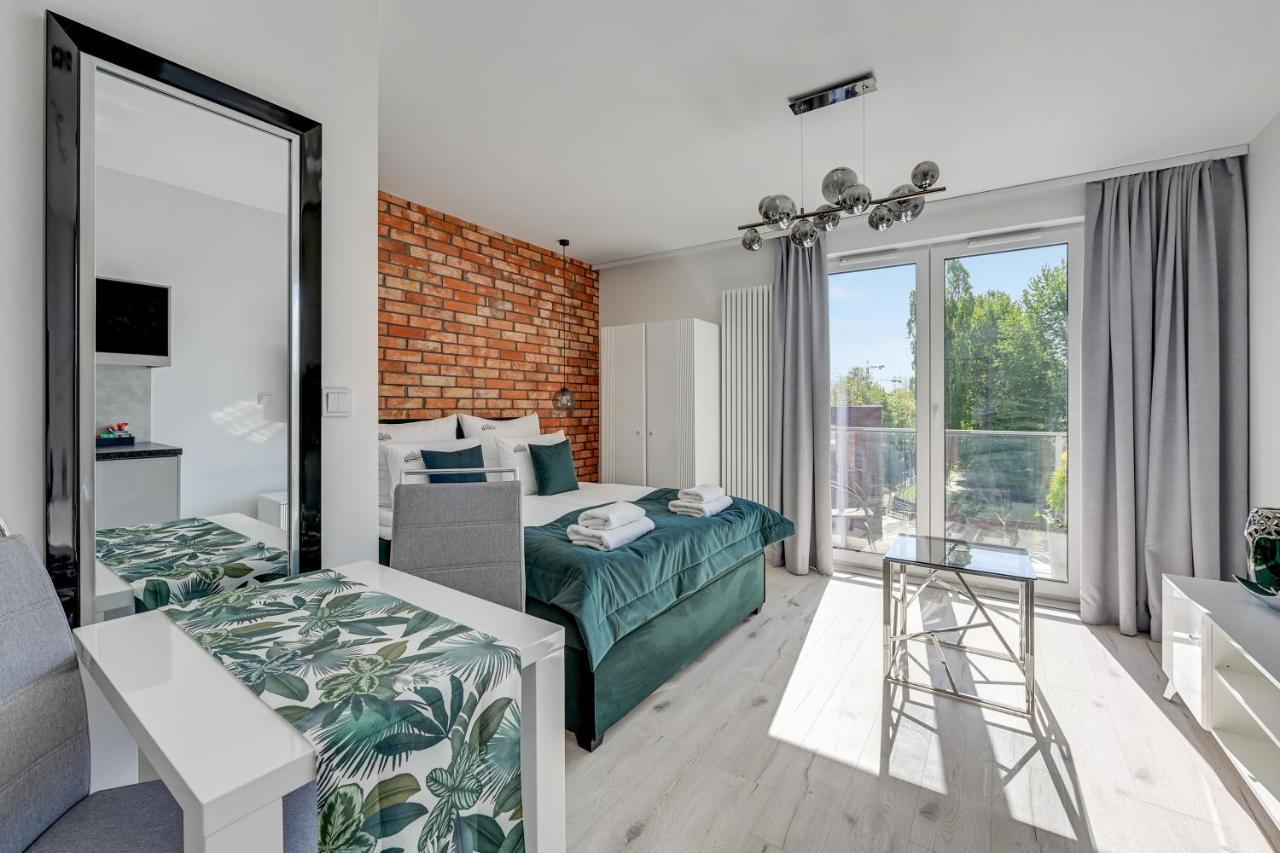 Aura 40 City Center By Downtown Apartments Гданск Екстериор снимка