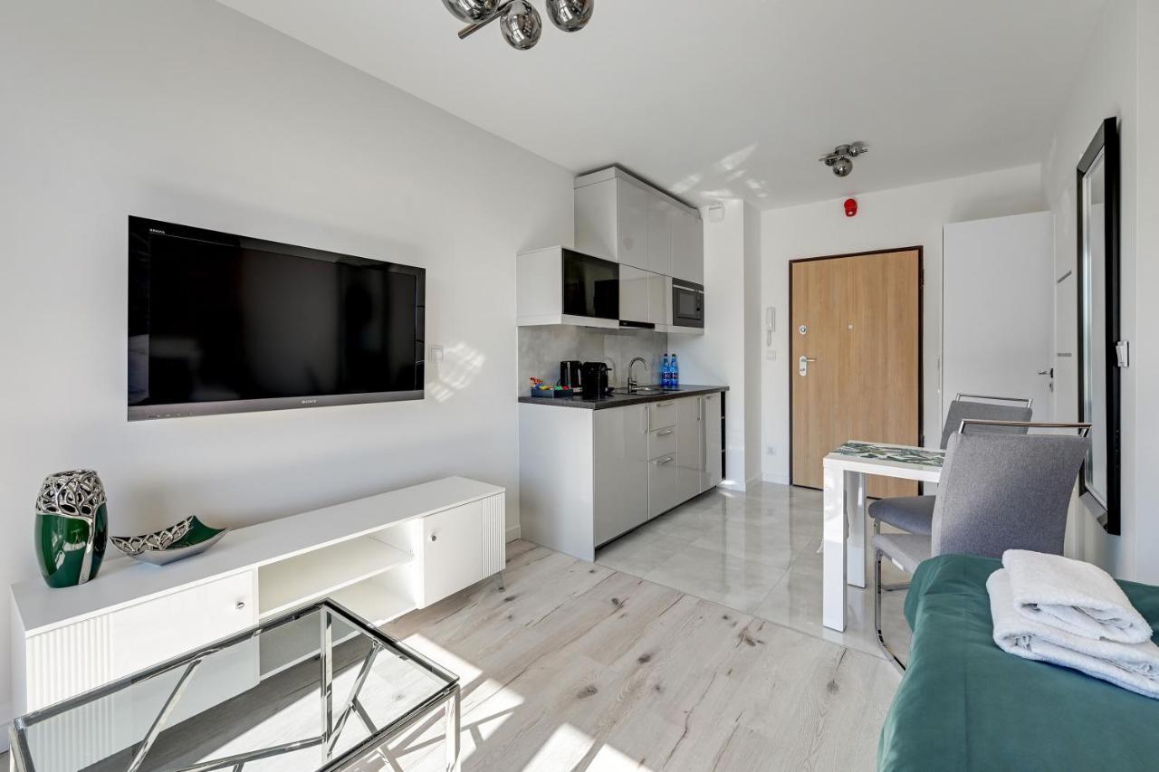 Aura 40 City Center By Downtown Apartments Гданск Екстериор снимка