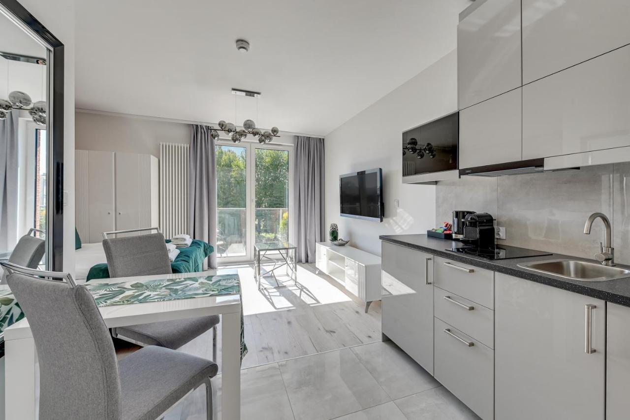 Aura 40 City Center By Downtown Apartments Гданск Екстериор снимка