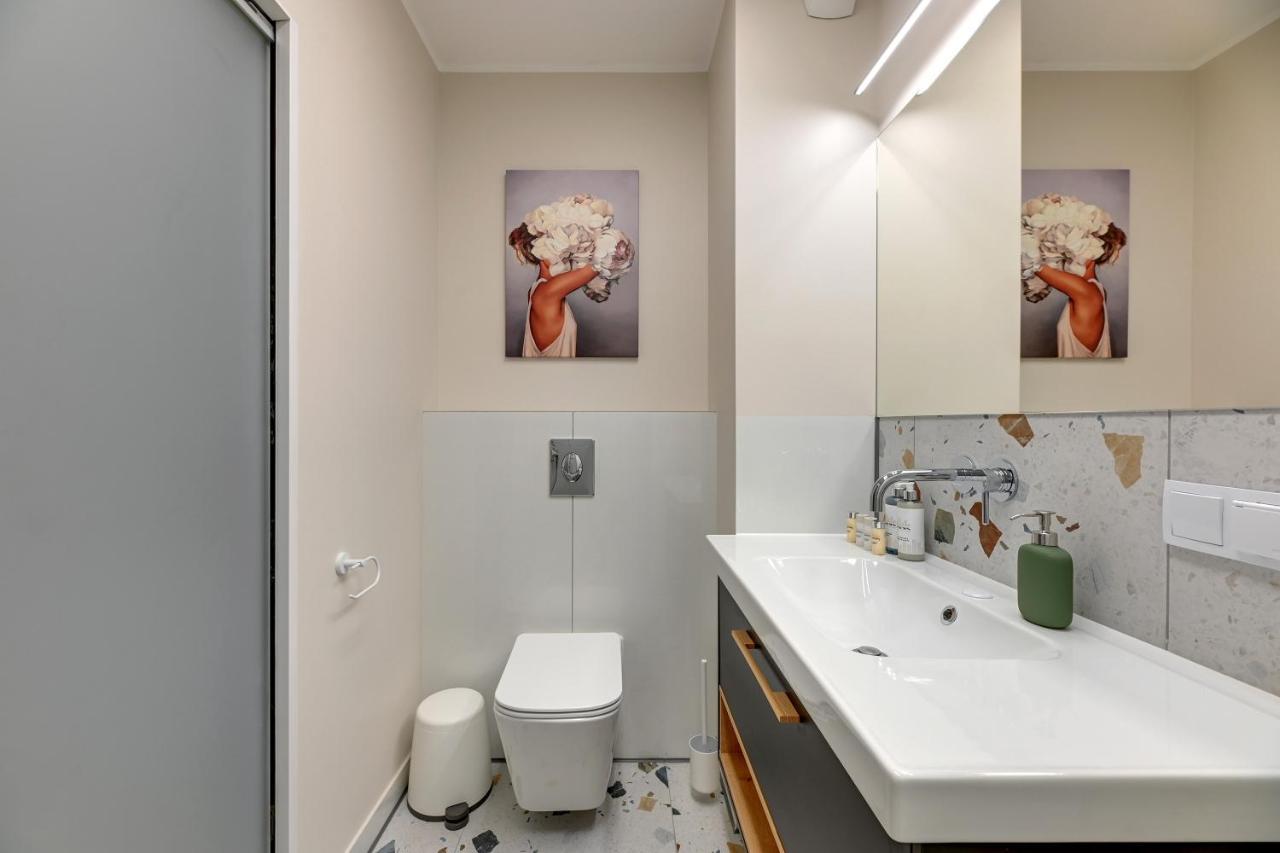 Aura 40 City Center By Downtown Apartments Гданск Екстериор снимка